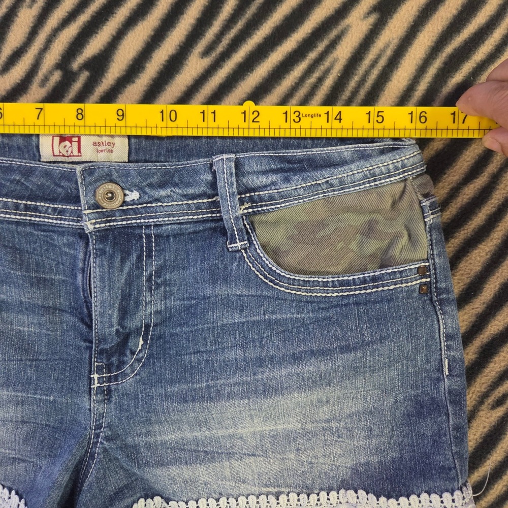 Y2K Vintage LEI Ashley Lowrise Denim Shorts Lace Fringe Camo Trim Blue Womens 11 - Picture 5 of 8
